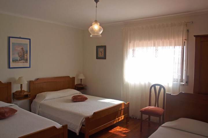 Room 10 of 50