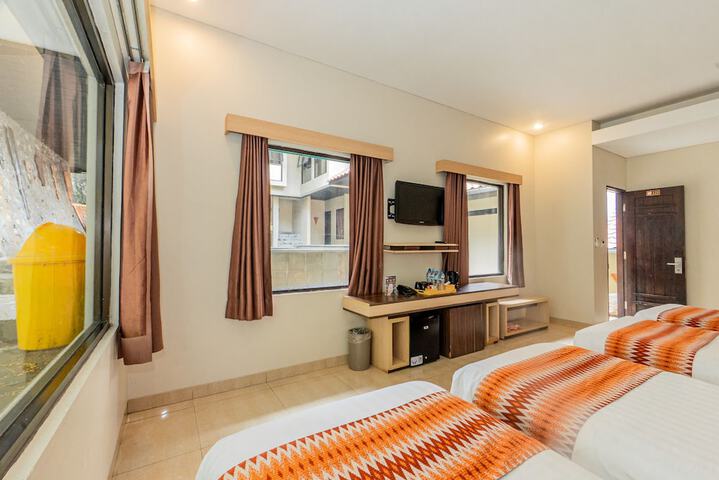 Room 5 of 111