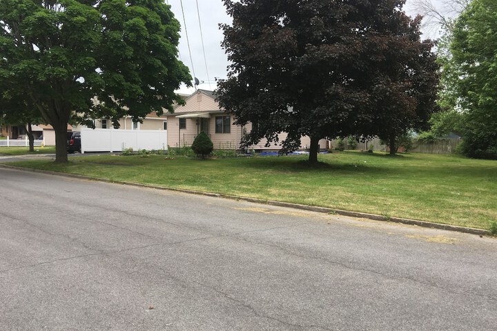 Property Grounds 20 of 25