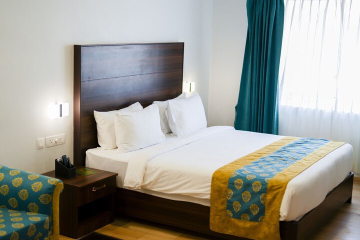 Room 8 of 25