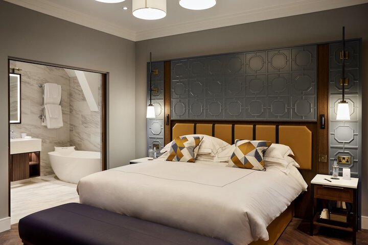 Room 10 of 47