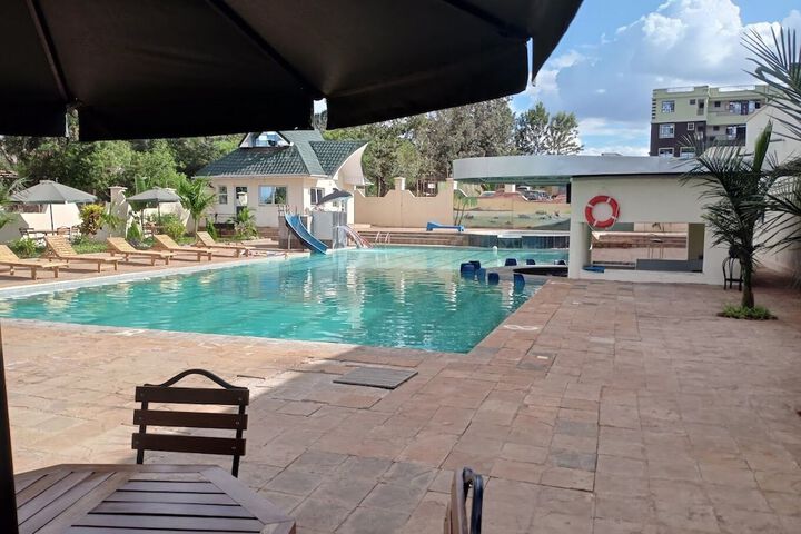 Pool 18 of 53