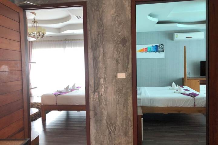 Room 27 of 112