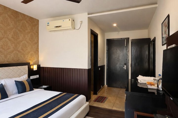 Room 38 of 75