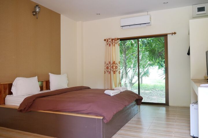 Room 5 of 63