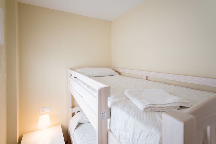 Room 5 of 20