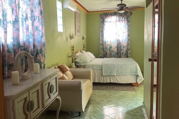 Room 15 of 40