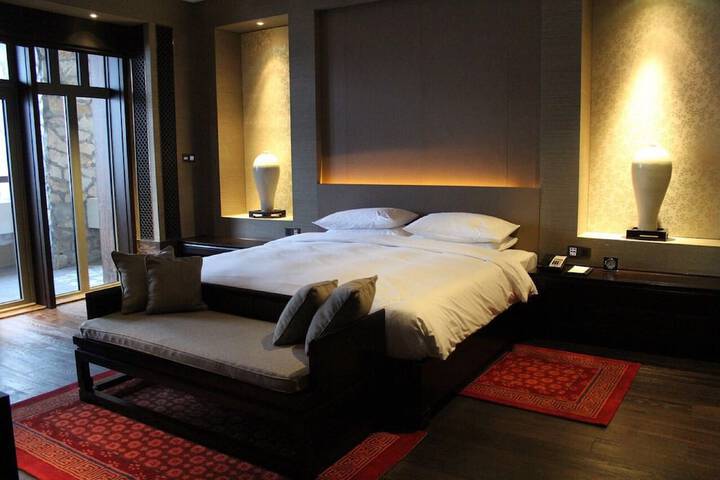 Room 6 of 31