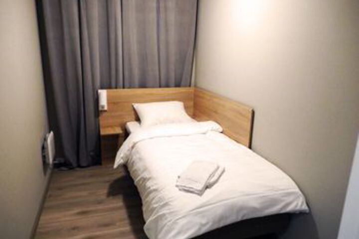 Room 35 of 59
