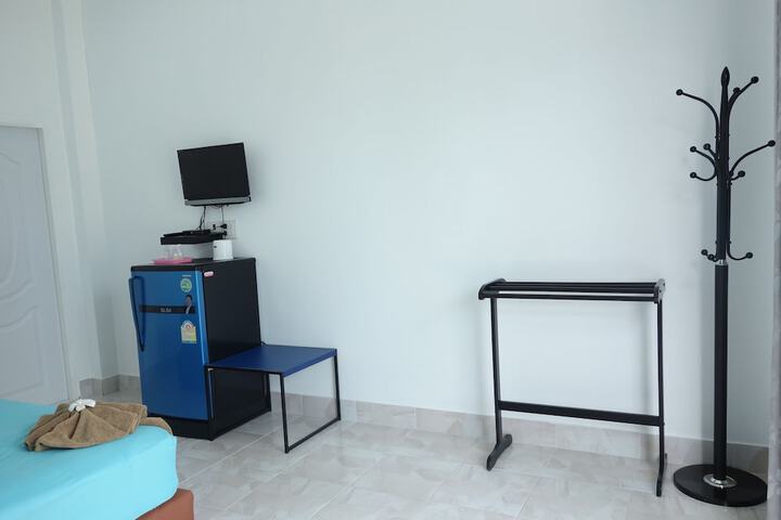Room 28 of 51
