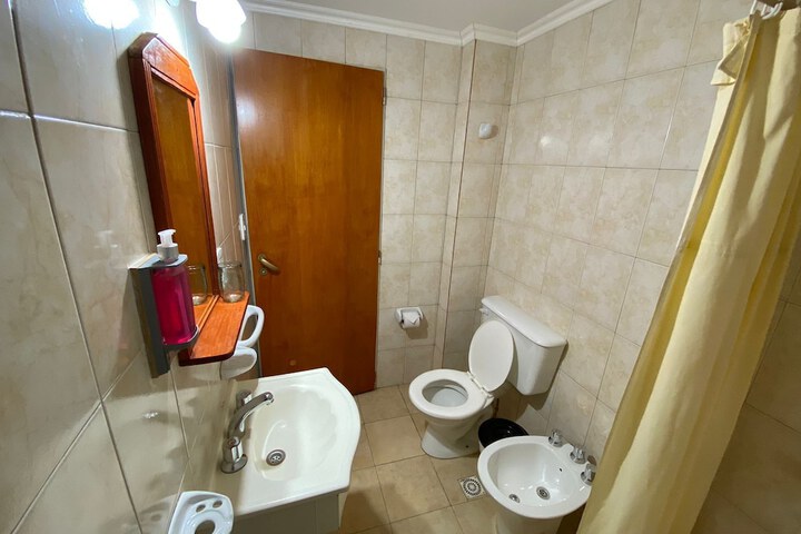 Room 9 of 12
