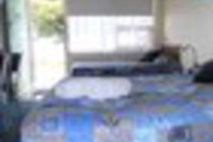 Room 8 of 36