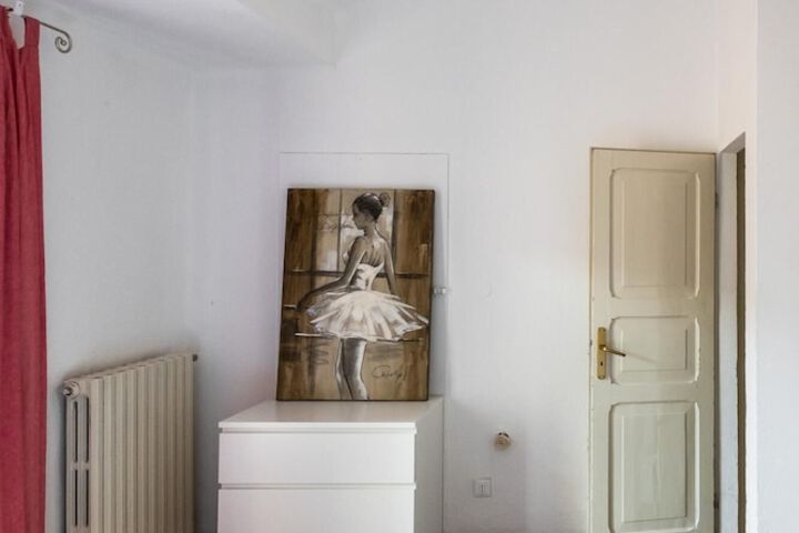 Room 5 of 19