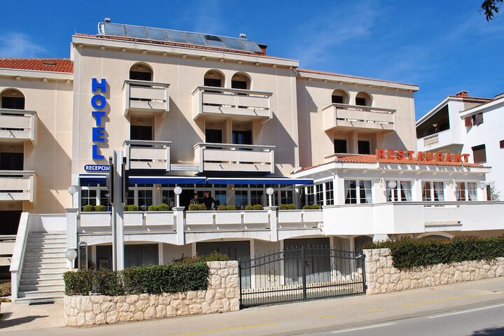 Hotel 60 of 62