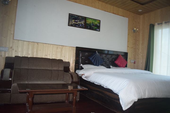Room 12 of 70