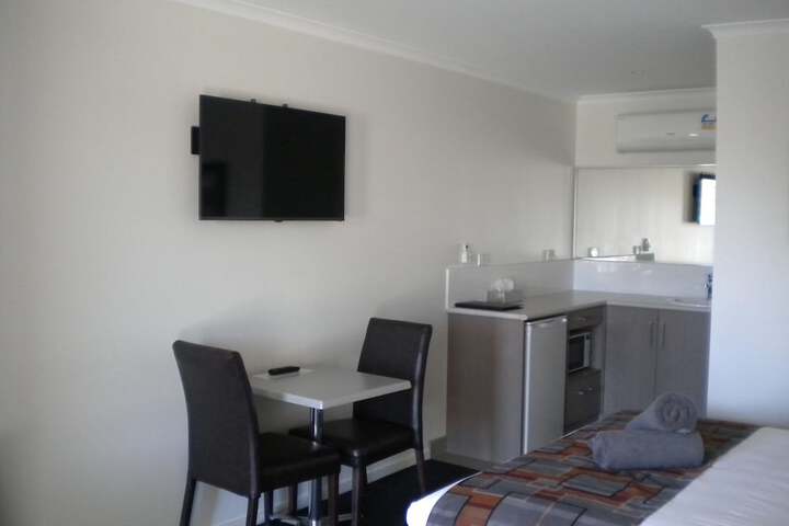 Room 7 of 48