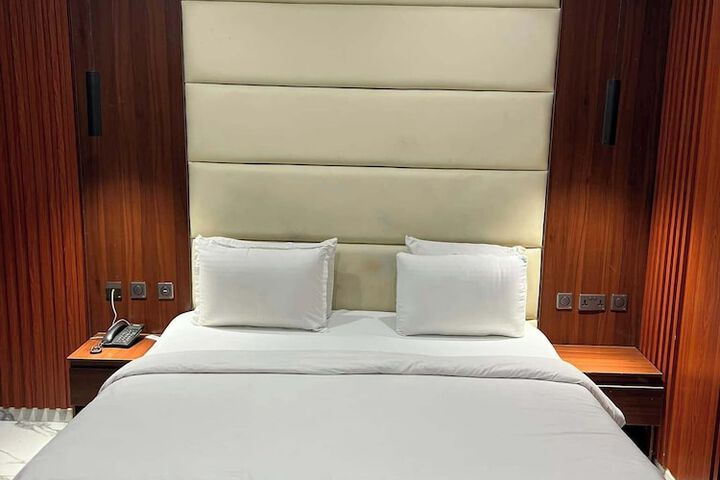 Room 7 of 45