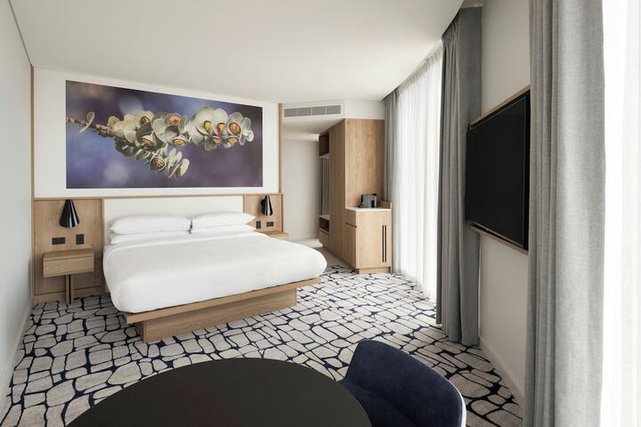 Room 13 of 64