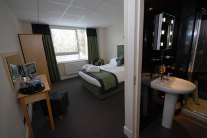 Room 34 of 92