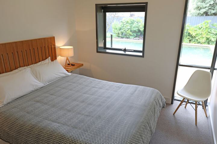 Room 22 of 345