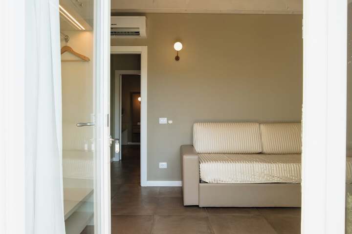 Room 20 of 97