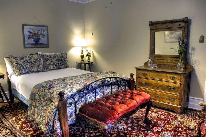 Room 8 of 40