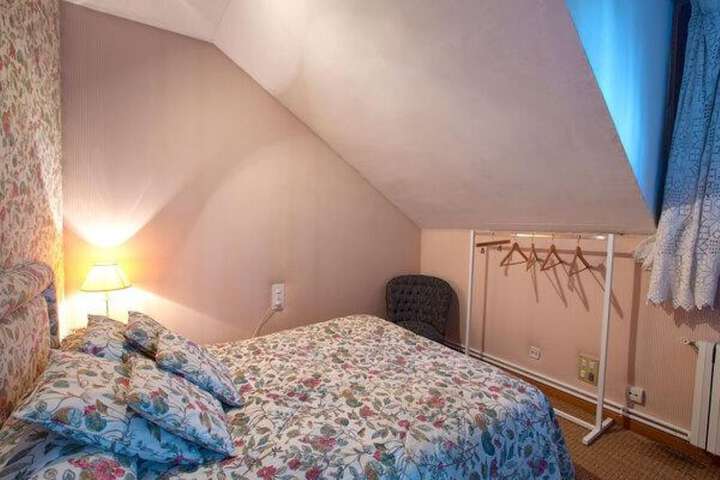 Room 13 of 90