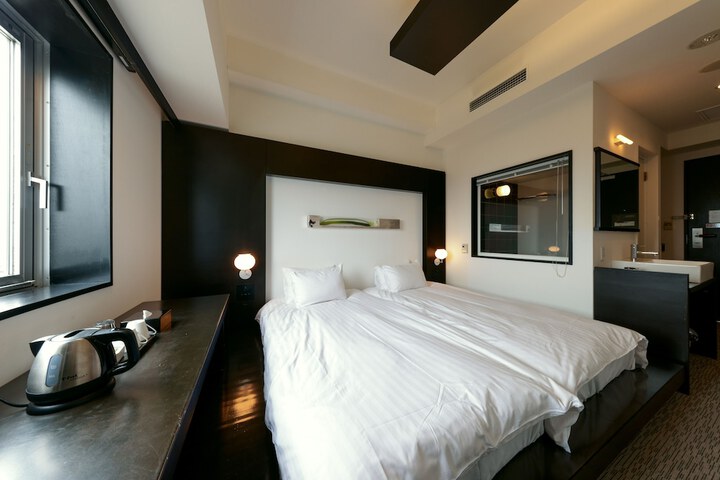 Room 21 of 110