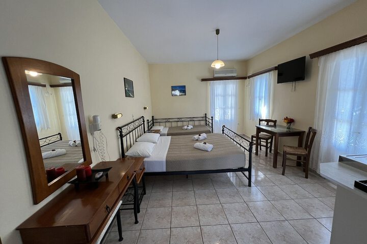 Room 10 of 31