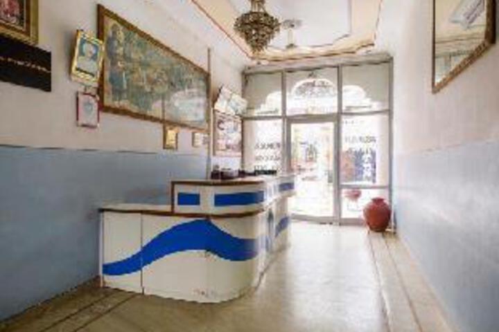 Karni Palace Hotel