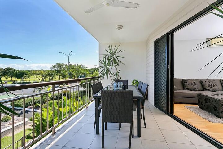 Terrace/Patio 8 of 16