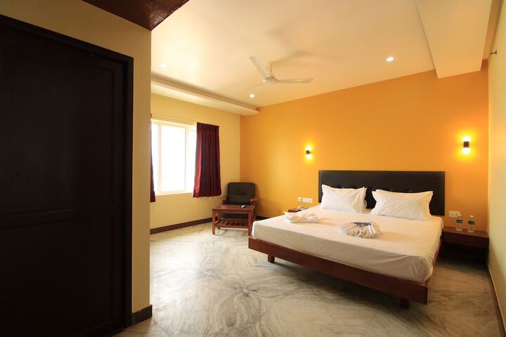 Room 14 of 26