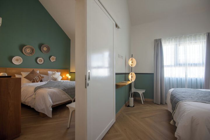 Room 5 of 15