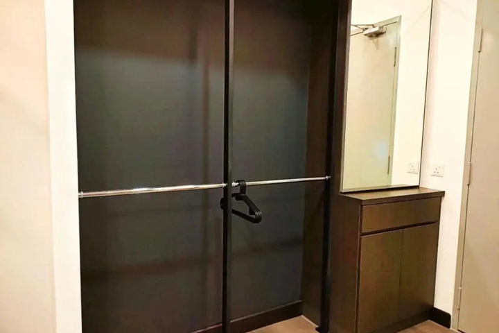 Room 3 of 18