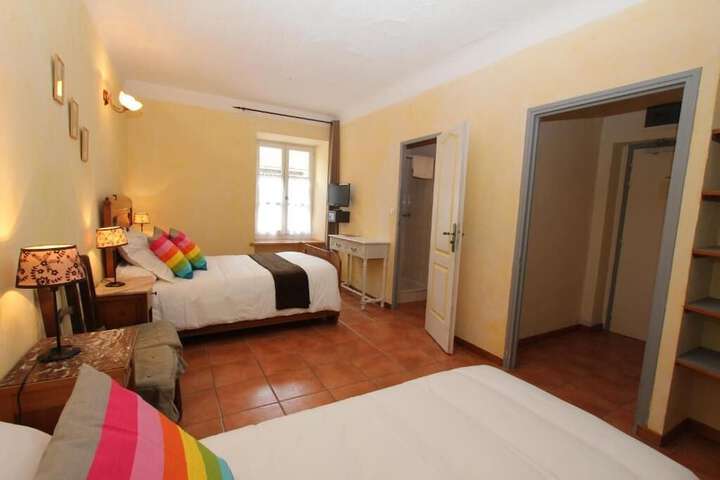 Room 4 of 54