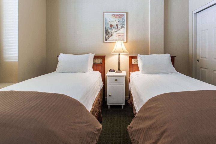 Room 4 of 24