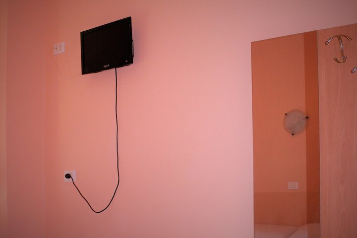 Room 9 of 21