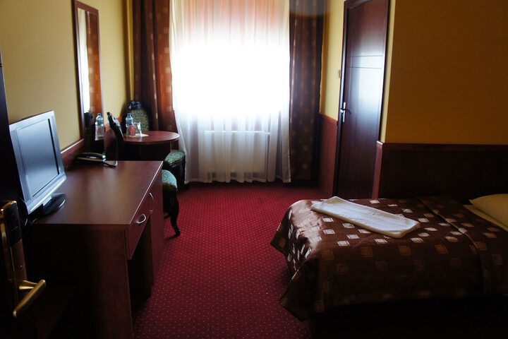 Room 7 of 43