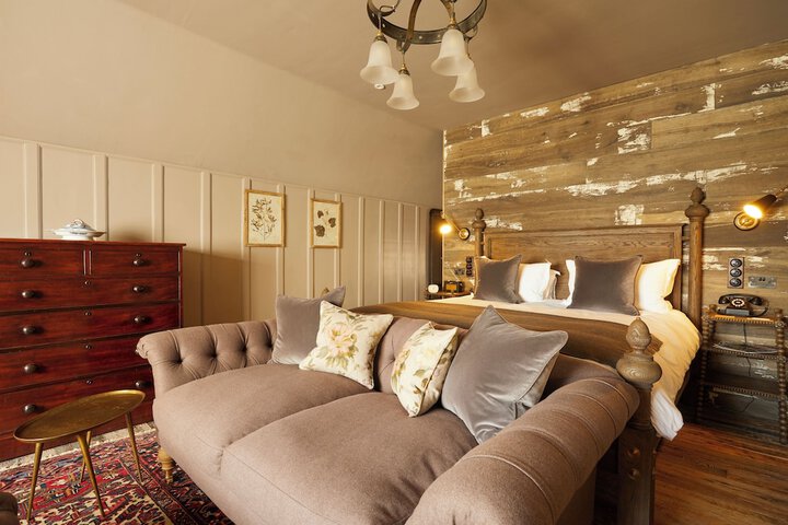 Room 8 of 44