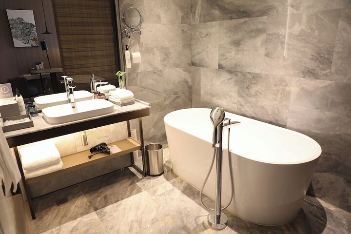 Room 18 of 26