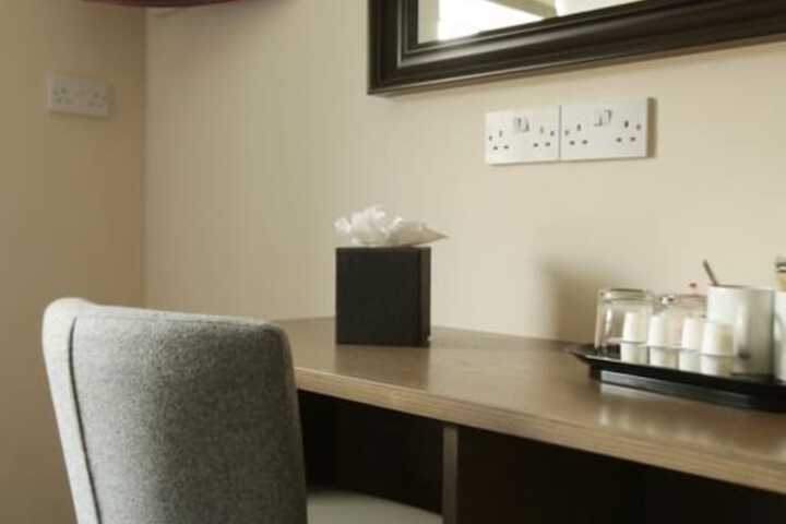 Room 5 of 72