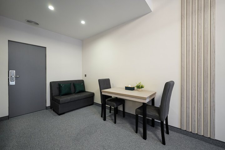 Room 43 of 209