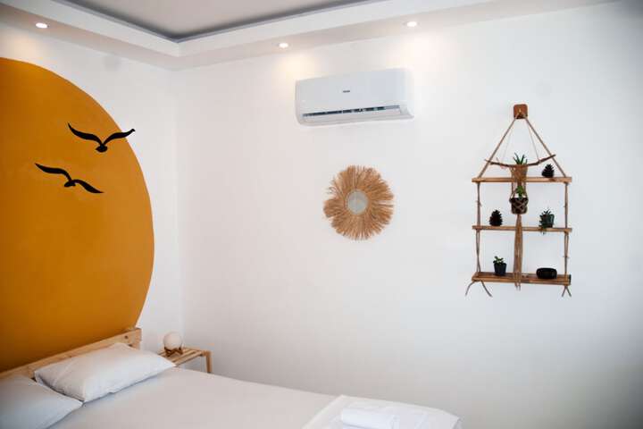 Room 4 of 37