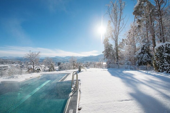 Pool Hotel
