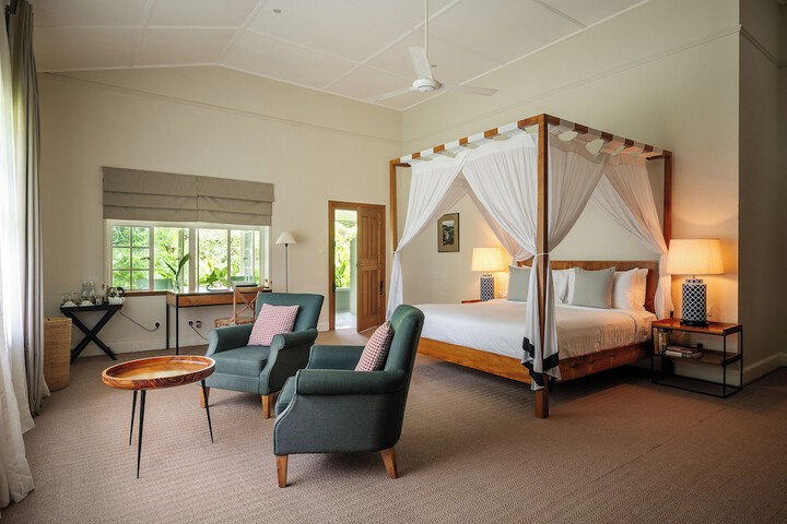 Room 10 of 49