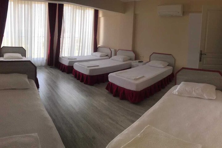 Room 16 of 46