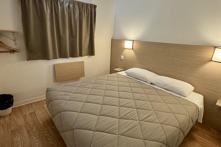 Room 21 of 30