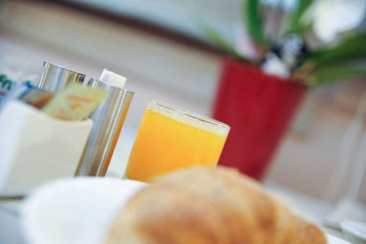 Breakfast/Coffee Service 24 of 42