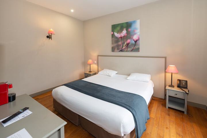 Room 15 of 62