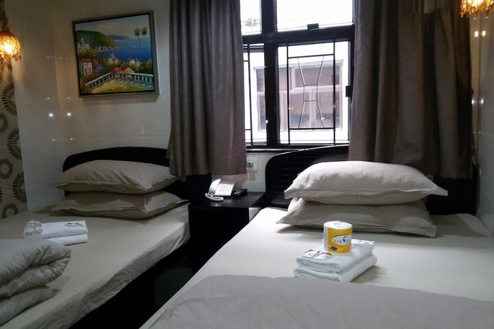 Room 5 of 35